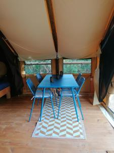 Tentes de luxe lodge Crusoe : photos des chambres