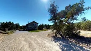 Spacious Seven-Person Cottage Rental with Covered Porch near Moab, Utah - 布拉夫