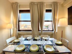 1 min Castle - 7 min Cathedral on Walk Prestige Apartment