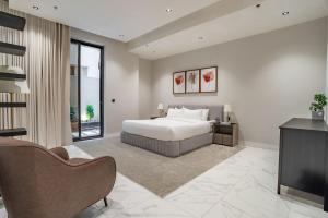 Luxury Apt