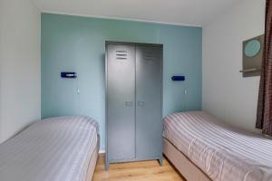 Huis Mosk heeft grote tuin op het zuiden en nabij meer