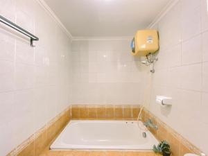 Strategic Studio at Grand Palace Kemayoran Apartment near JIEXPO By Travelio