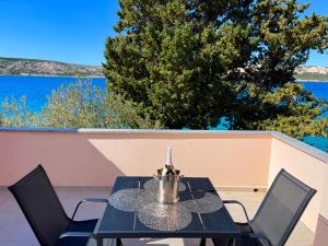 Villa Olivija-direkt am Strand!