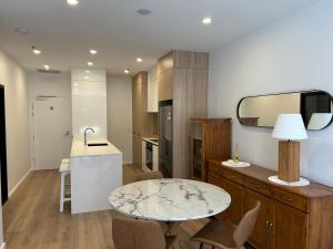 Centrally Located Manuka Apartment