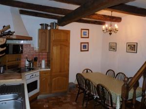 Maisons de vacances La Julerie, 4 Gites en Campagne avec Piscine : photos des chambres