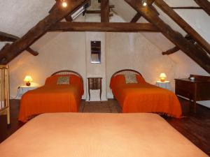 Maisons de vacances La Julerie, 4 Gites en Campagne avec Piscine : photos des chambres