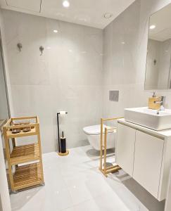 Central Apartment with parking & terrace