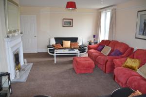 Seaview Large Flat ideal for Two Families