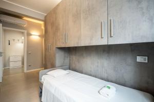 NEW - 2 Min Metro Batoni - Luxury Apt con Posto Auto