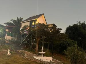 Cooper House Cafe And Farms