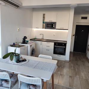 апартамент на брега на морето Бургас - Сарафово