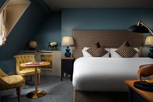Deluxe King Room room in Schoolhouse Hotel