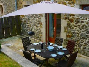 Maisons de vacances La Julerie, 4 Gites en Campagne avec Piscine : photos des chambres