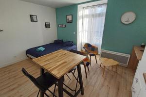 Segré centre ? studio ? 24m² ? cuisne ? wifi ? TOUT NEUF!