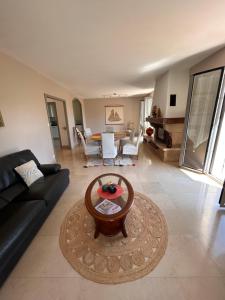 Villas Splendide Villa, grand jardin a 2 pas du Golf : photos des chambres