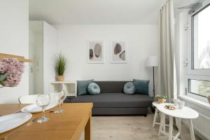 Bright & Modern Studio Kępa Mieszczańska by Noclegi Renters