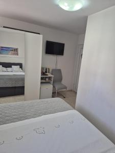 Room near the center