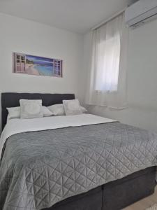 Room near the center