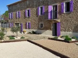 Villa familiale spacieuse à Salazac avec piscine privée 200 m². - Saint-Julien-de-Peyrolas