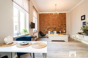 Apartament w sercu Poznania by LookAp