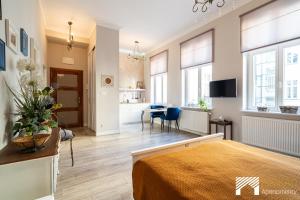 Apartament w sercu Poznania by LookAp