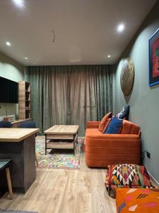 Four Seasons F2- One BDRM Duplex