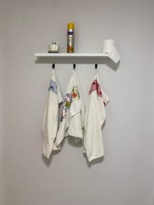Old Town Quiet Rooftop Studio Apartment