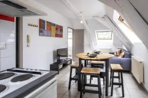 gîte de l'artiste Segré ? T2 confort ? centre ? 2 lits - 尚贝莱