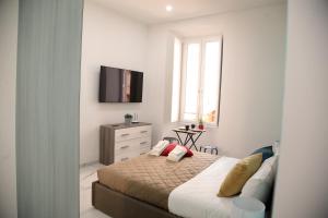 Emma and Livias Vatican Suite 2