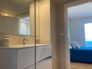 Modern Penthouse with Sea View