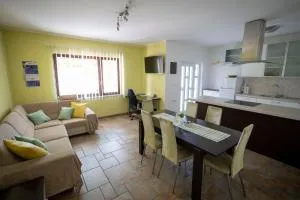 Salt Pans Apartment - Letalisce Porforoz