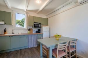 Maisons de vacances Charming cottage 4 people in a tourist residence : photos des chambres