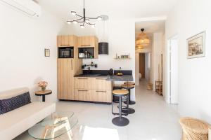 #35 Suite Carlone 5min from the beach AC & Terrace