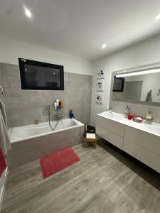 Villas Magnifique Villa avec piscine et jacuzzi : photos des chambres