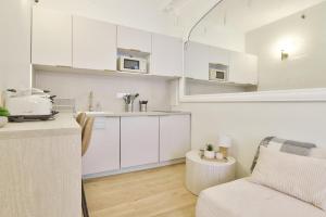 Luxury Suite Spa Bath & Cinema Screen- Bordeaux