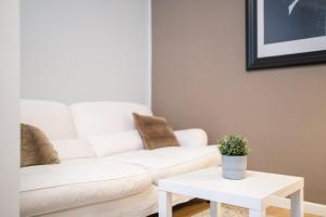 Bramante Luxury Apartments by InnStay