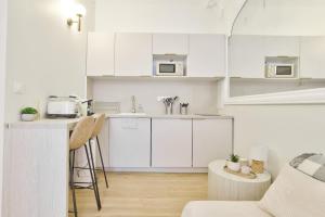 Luxury Suite Spa Bath & Cinema Screen- Bordeaux