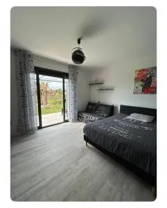 Chambre dans Maison moderne tout confort - Orgueil