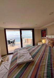 Stay in a House with Sea View in Historical Elevator Mansion