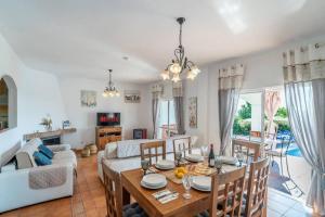 Gorgeous Bedel Villa