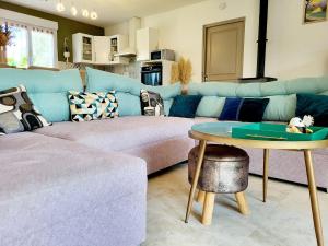 Maisons de vacances Villa L-Elsy avec Jardin Proche Vogue et Aubenas : Maison 3 Chambres