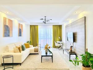 2BR Kilimani with Pool & Theater