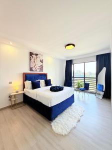 2BR Kilimani with Pool & Theater