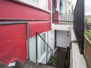 Pass the Keys Stylish Flat - 20 Mins from Central London