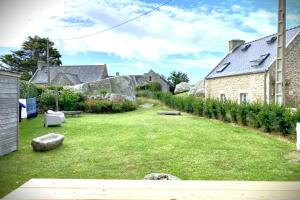 Maisons de vacances Ty Jeanne-Maison bretonne avec jardin proche mer : photos des chambres