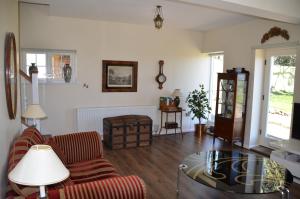 Luxury Old Stone Cottage, Beautifully Presented