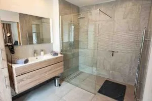 La Brocante - 拉莎贝尔