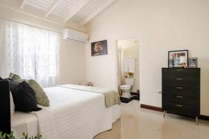 BellaRose at Colbeck ,Gated with Pool, Stylishly modern