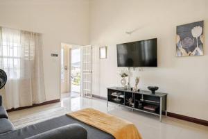 BellaRose at Colbeck ,Gated with Pool, Stylishly modern