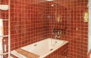 Maisons de vacances Domaine familial avec grand parc et piscine : photos des chambres